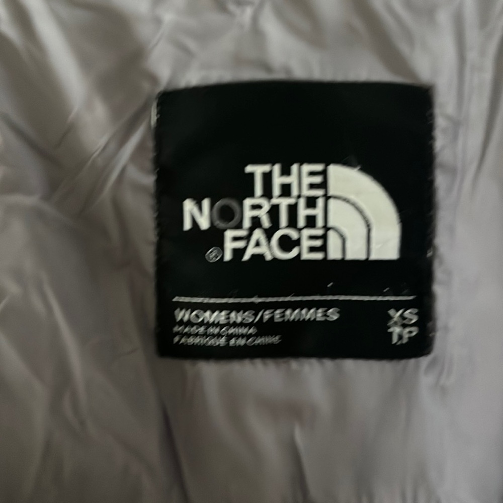 Women’s The North Face fall-winter jacket. Water resistant